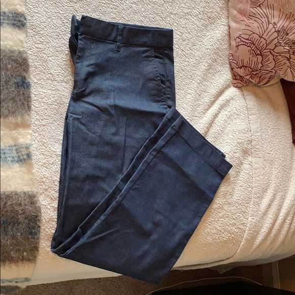 GAP | Capris - Picture 1 of 3